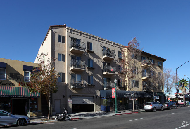 Building Photo - Hawthorn Place