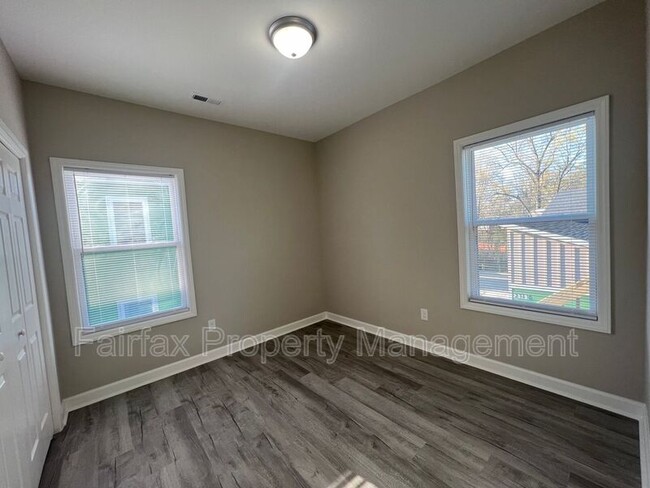 Building Photo - 2311 Owen St