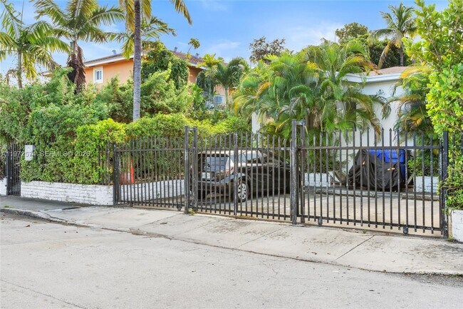 Foto del edificio - 1460 NW 2nd St