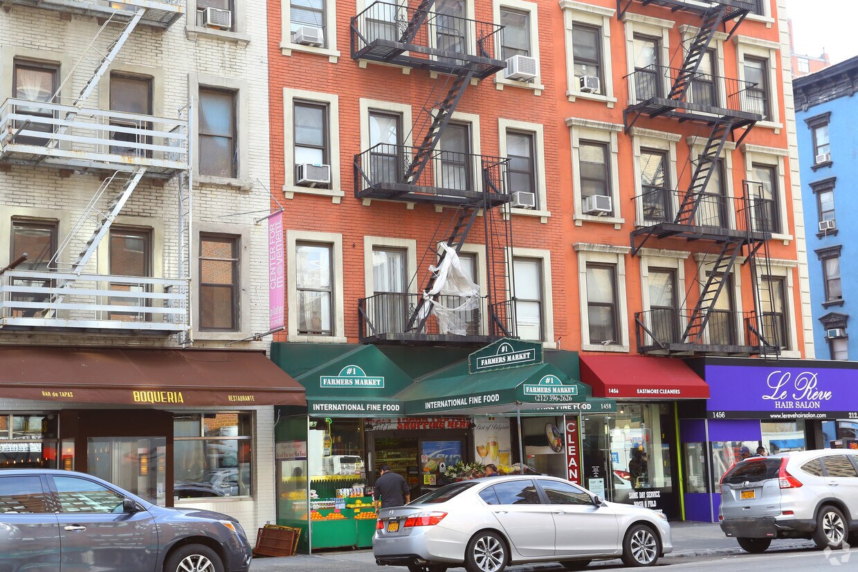 Building Photo - 1458 Second Ave