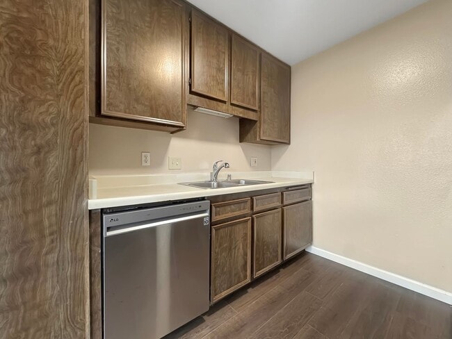 Foto del edificio - Great 2B/1BA Condo in Mira Mesa!