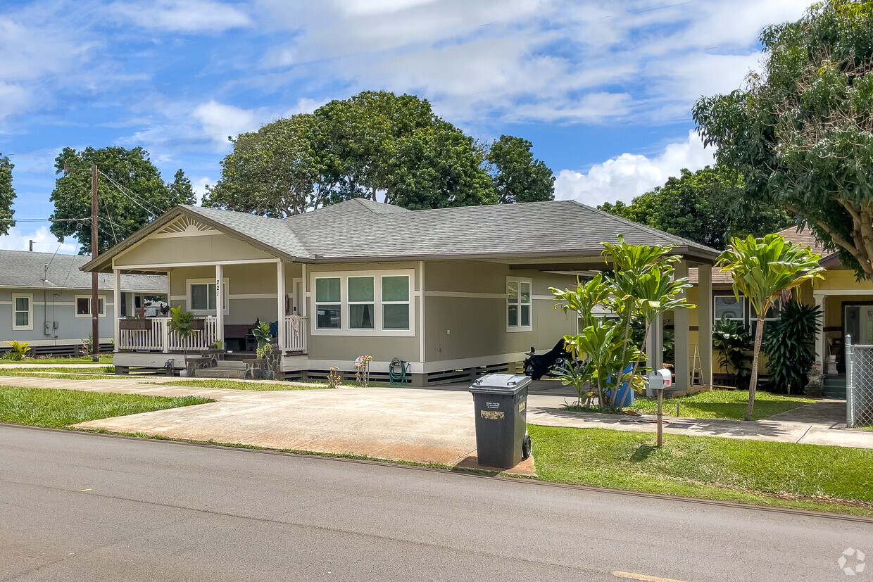 Building Photo - 221 Kilani Ave