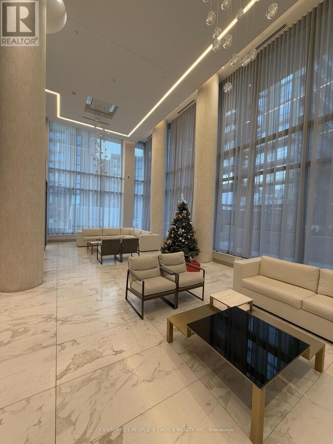 Photo du bâtiment - 32 Forest Manor Rd