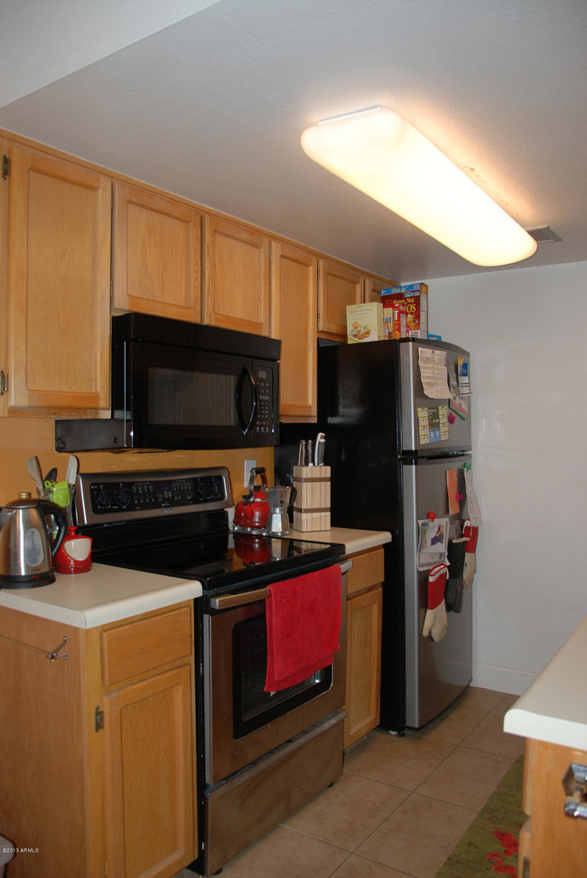 Foto del edificio - 2228 E Campbell Ave
