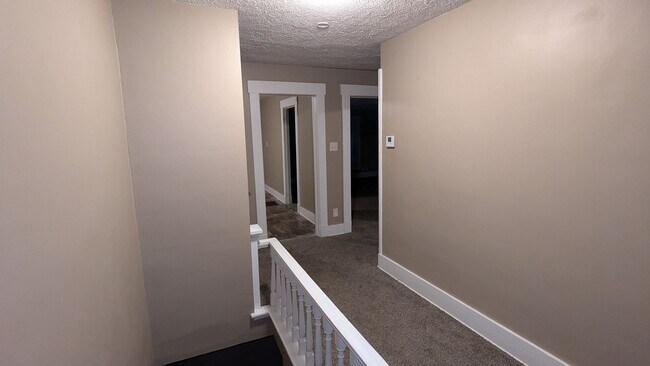 Foto del edificio - 1-Bedroom, 1-Bathroom Duplex Home for Rent in Perry