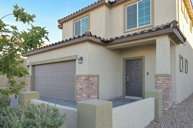 Foto del edificio - SE!!! Henderson!!!  All Tile floors Downst...
