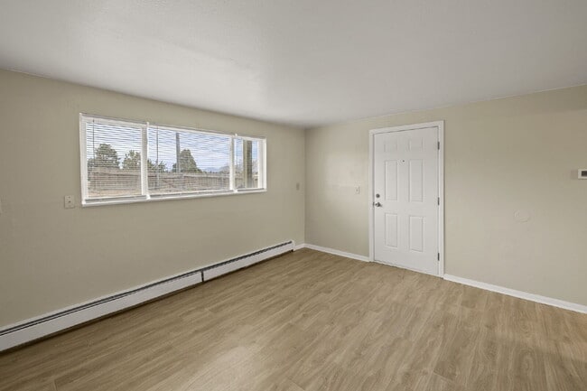 Foto del edificio - 4060 Airport Rd