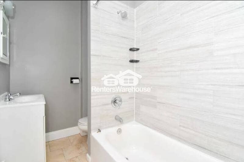 Photo - 5 S Wickham Rd