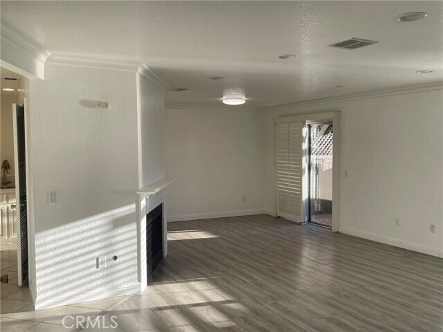 Foto del edificio - 1830 N Vineyard Ave