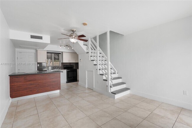 Foto del edificio - 932 SW 6th St