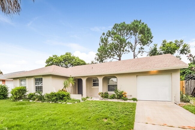 Building Photo - 2739 Sumba Ave