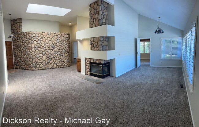 Building Photo - 3 br, 2 bath House - 3336 Spring Creek Circle