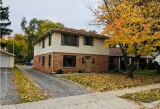 Building Photo - 679 Karmada St