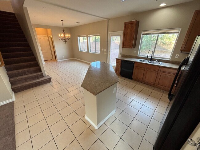 Foto del edificio - Spacious 4BED/3BATH Home Located in North ...