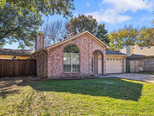 Building Photo - 3 Bedroom 2 Bath Home In  Mansfield ISD