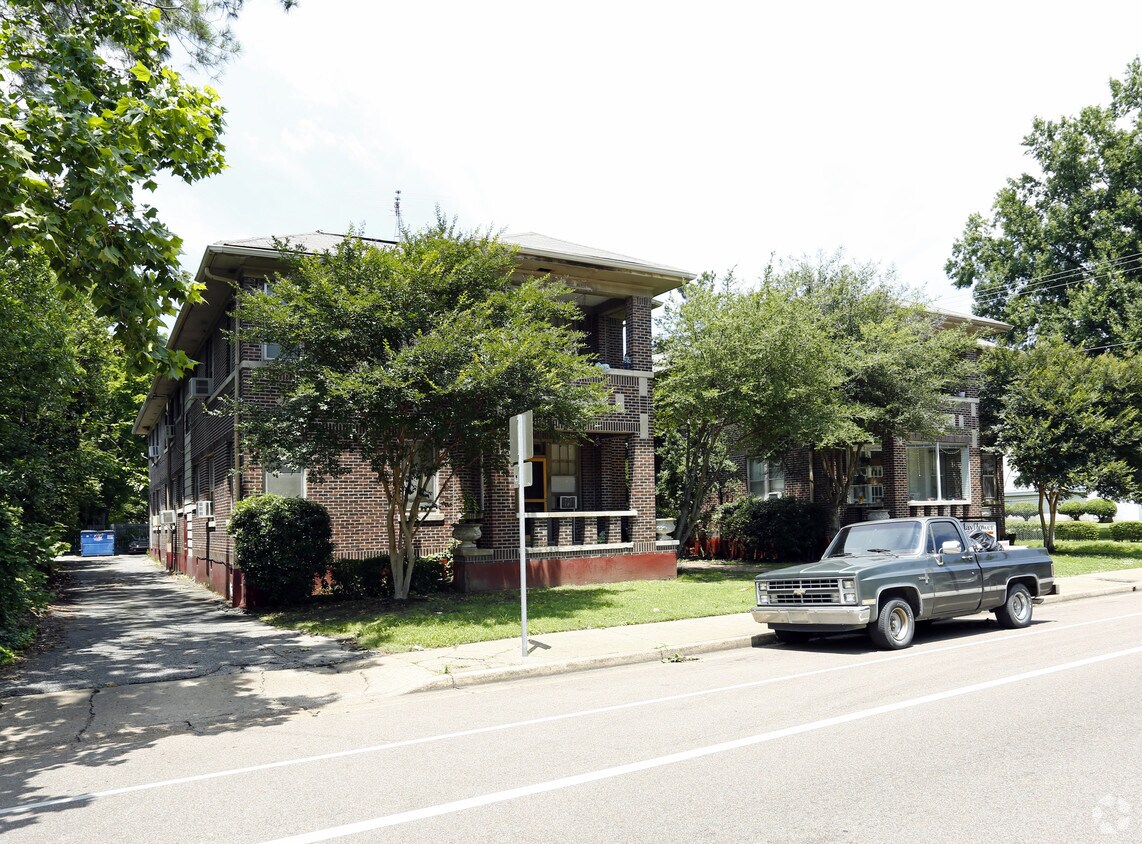 Foto del edificio - Mayflower Apartments