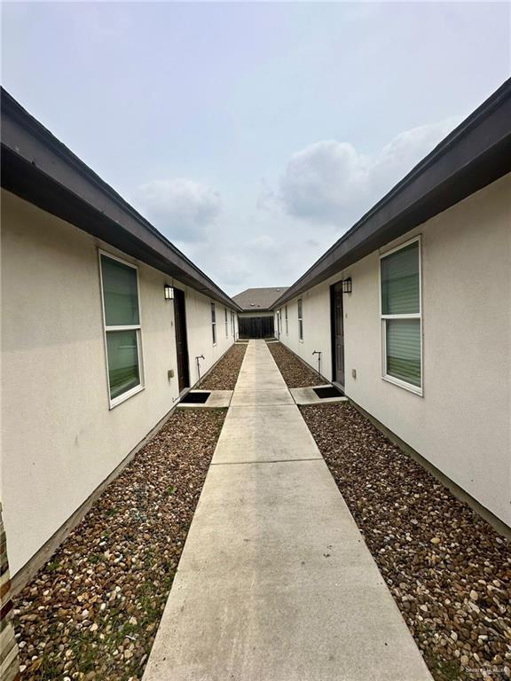 Foto del edificio - 16 Teak Dr