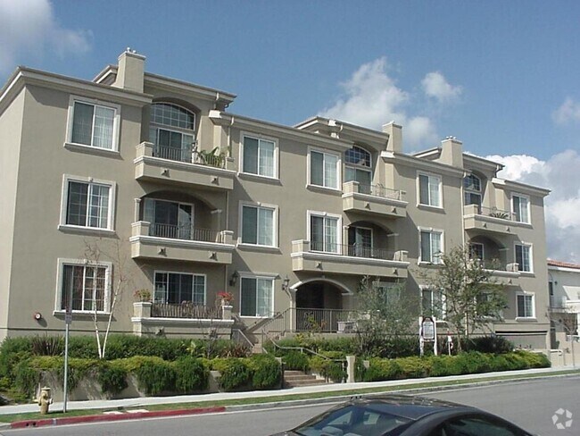 Building Photo - 1725 Butler Ave