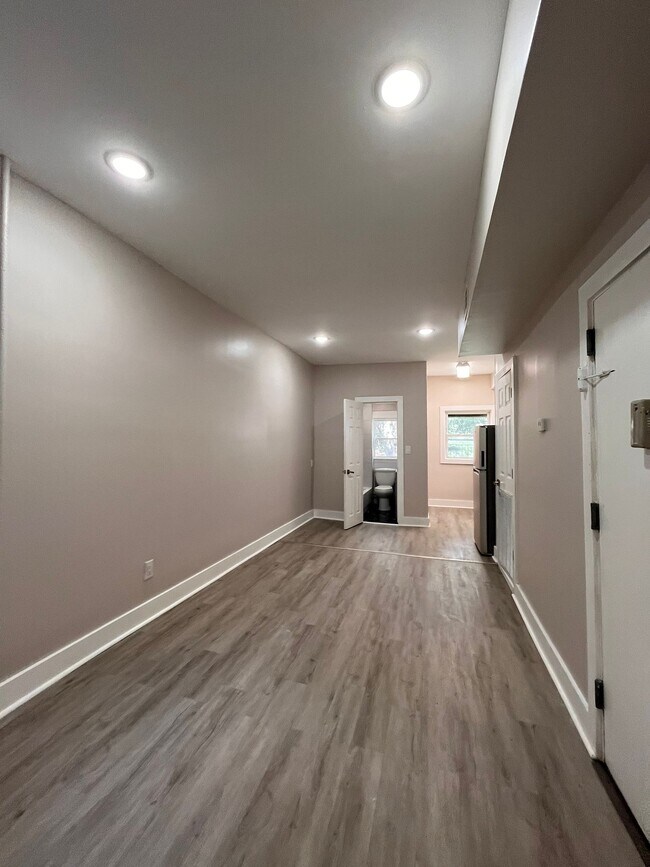 Foto del edificio - 214 Fairmount Ave