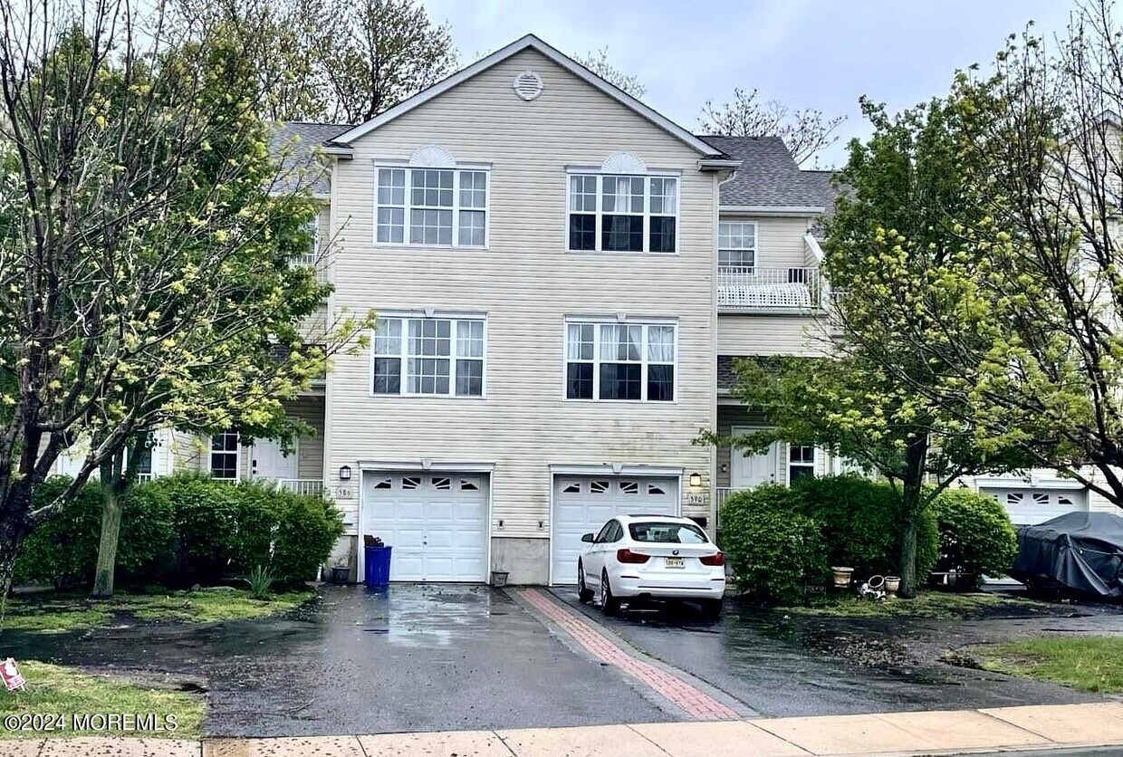 590 Beachway Ave, Keansburg, NJ 07734 Condo for Rent in Keansburg, NJ