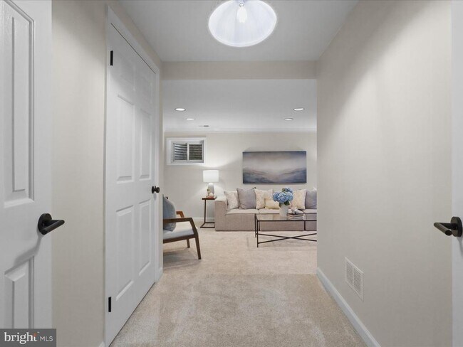 Foto del edificio - 3001 Federal Hill Dr