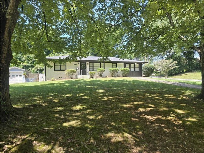 Building Photo - 3305 Flowers Dr