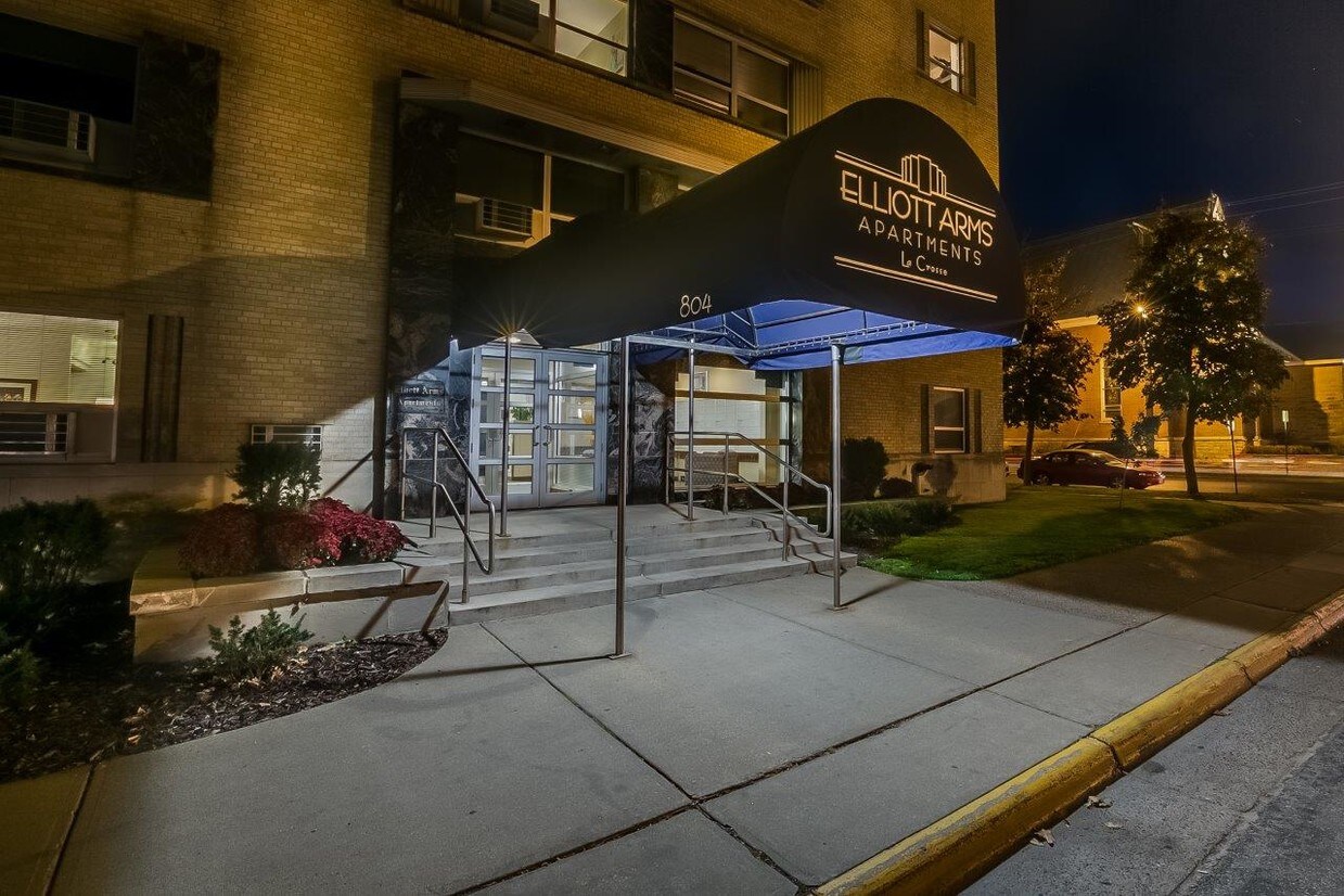 Elliott Arms Apartments La Crosse, WI