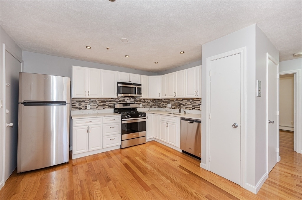 5 Kenmar Dr Unit 10, Billerica, MA 01821 Condo for Rent in Billerica