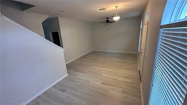 Foto del edificio - 552 Juniper Springs Dr