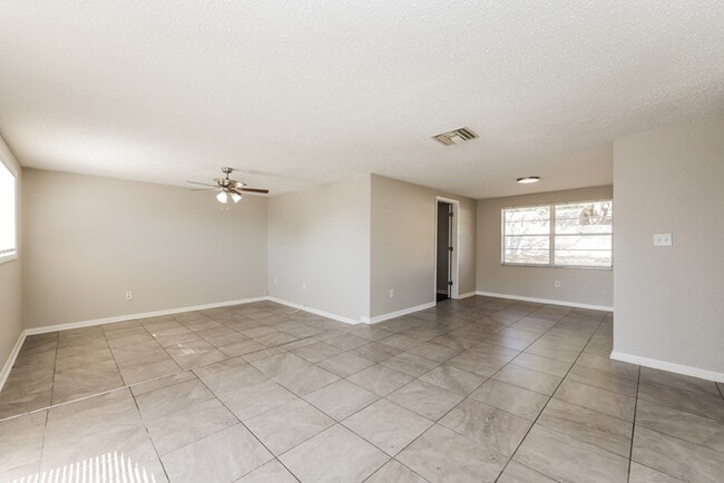 Foto del edificio - 2844 Homewood St