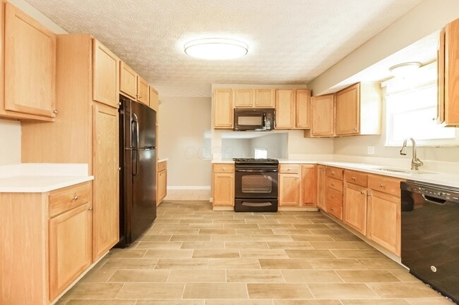 Foto del edificio - 1954 Forest Lake Ct