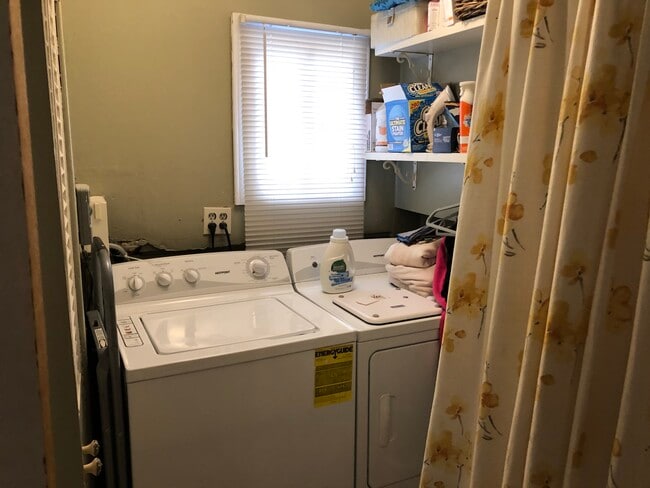 washer and dryer - 1840 Spruce St
