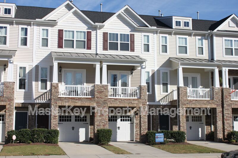 Foto principal - 8022 Goldenrain Way