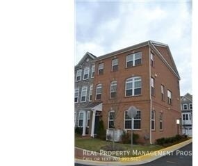 Photo - 10607 Legacy Ln Townhome