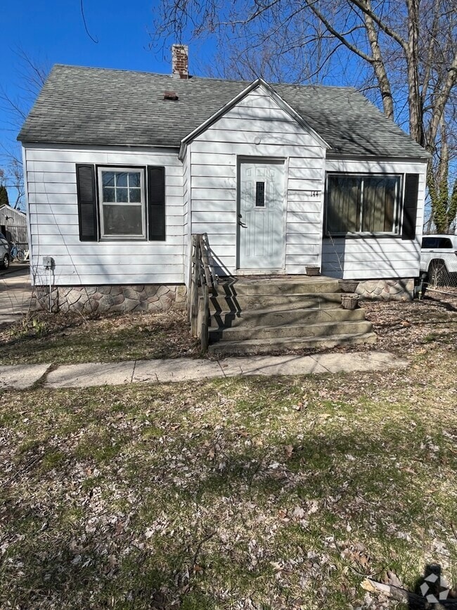 Building Photo - 144 Reed Ave