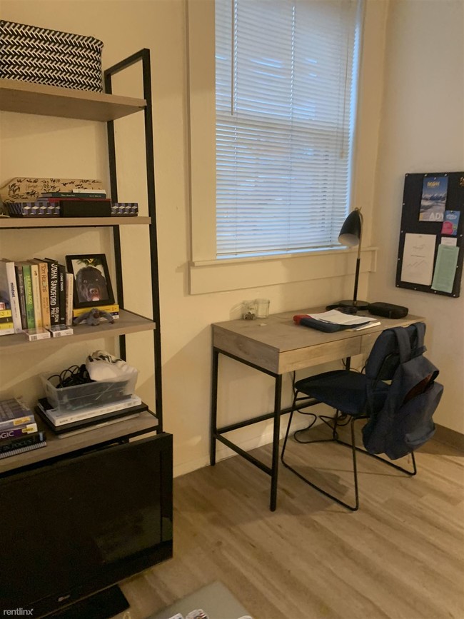 Building Photo - Studio, 1 bath  - 1215 13th St 7