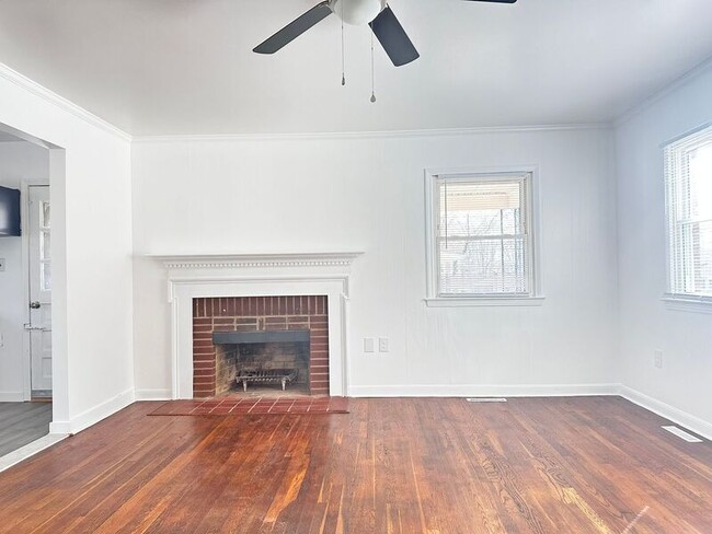 Building Photo - 1270 Peach Tree Dr