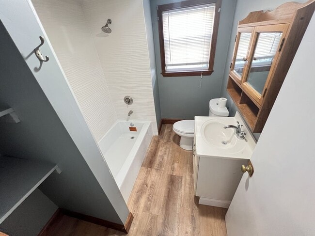 Building Photo - 1 Mill St Ct