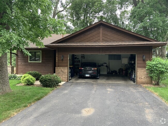 Building Photo - 17090 Grenadier Ave