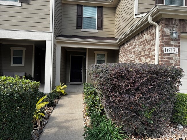 Building Photo - 16131 Sweetwater Fields Ln