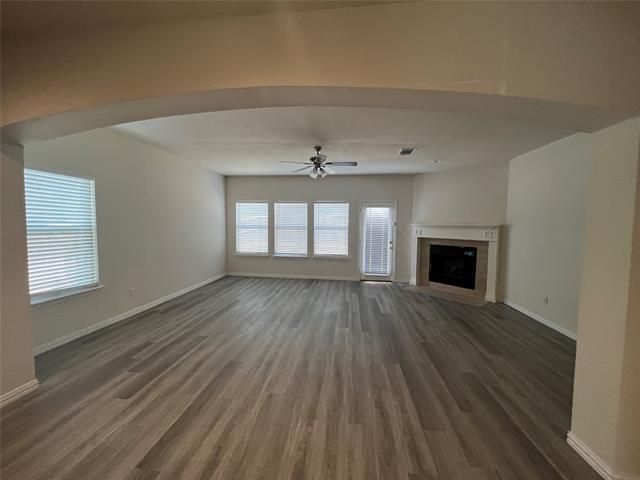 Foto del edificio - 2000 Meadow Park Dr