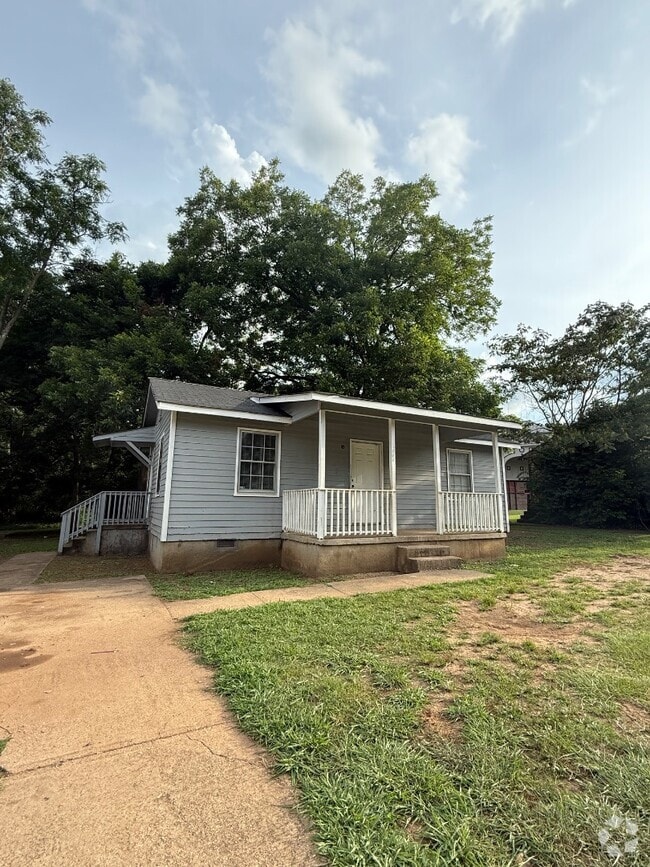 Building Photo - 308 Dix St