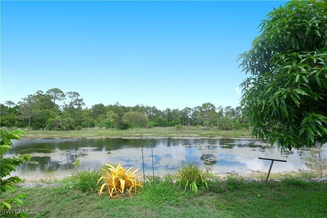 Foto del edificio - 5442 Whitten Dr