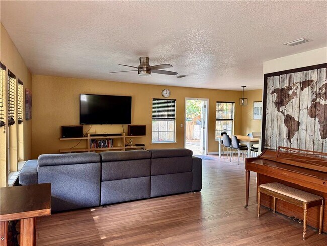 Building Photo - 5722 SW 85th St