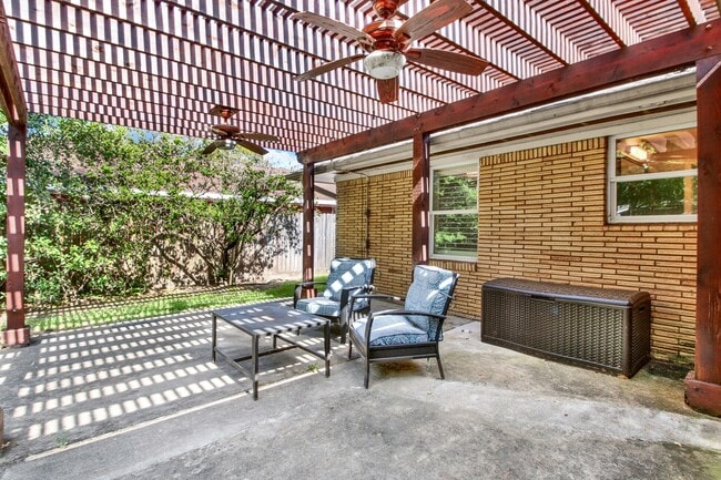 Foto del edificio - 2003 Viking Dr