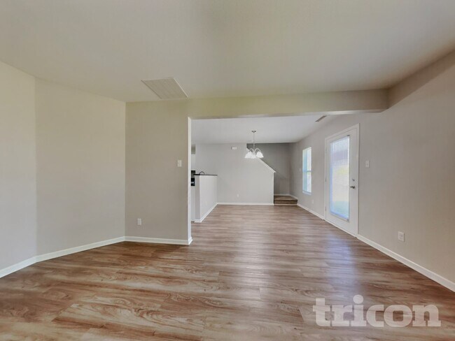 Foto del edificio - 855 Bitting Hall Cir