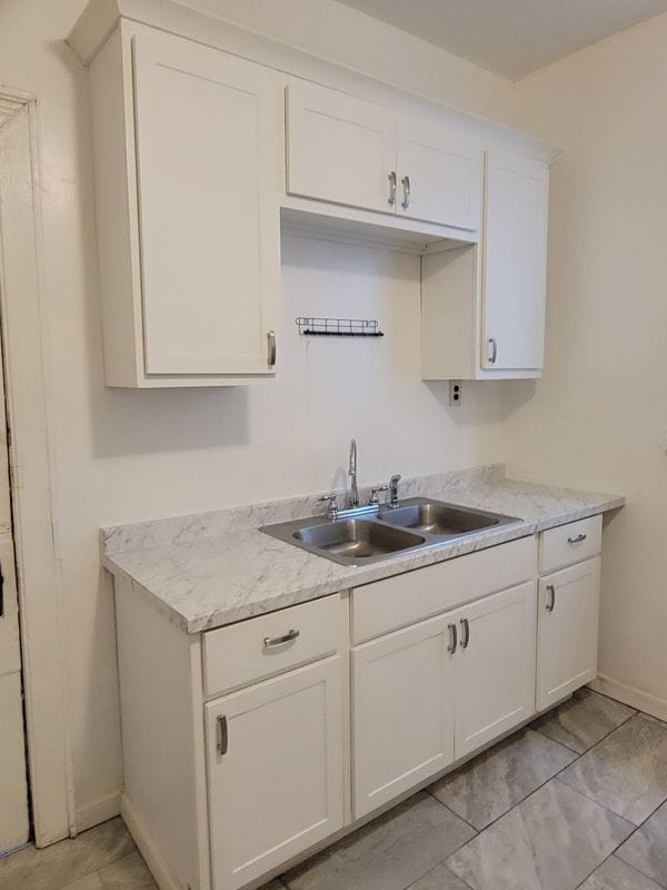 Foto del edificio - 376 W Delavan Ave