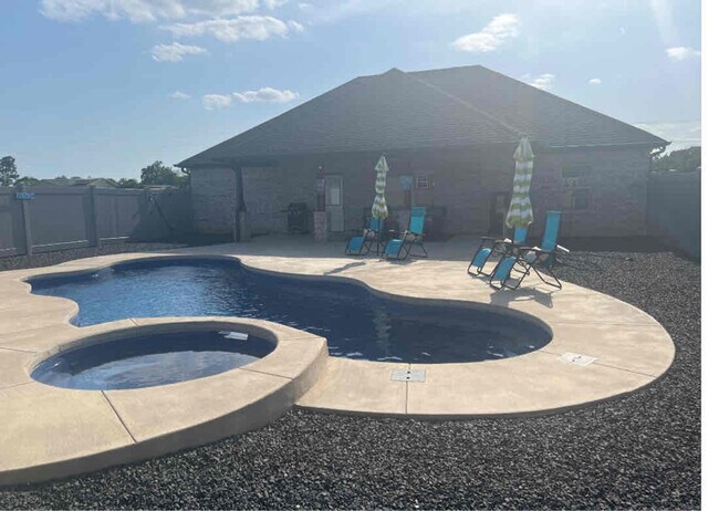 Foto del edificio - 165 Private Rd 54329