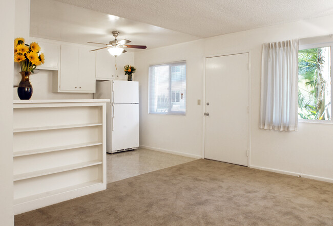 Building Photo - 6671 Berkshire Terrace