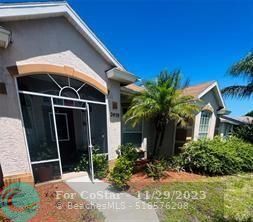 Foto del edificio - 2458 SE Wald St